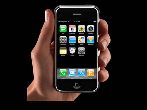 �ڿ���ƻ��֮ս����עiPhone�ƽ����� 