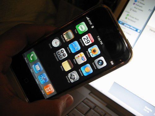 �ڿ���ƻ��֮ս����עiPhone�ƽ����� 