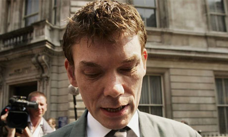 图注:入侵美国宇航局计算机系统的英国黑客加里·麦金农(Gary McKinnon) 图注:入侵美国宇航局计算机系统的英国黑客加里·麦金农(Gary McKinnon)